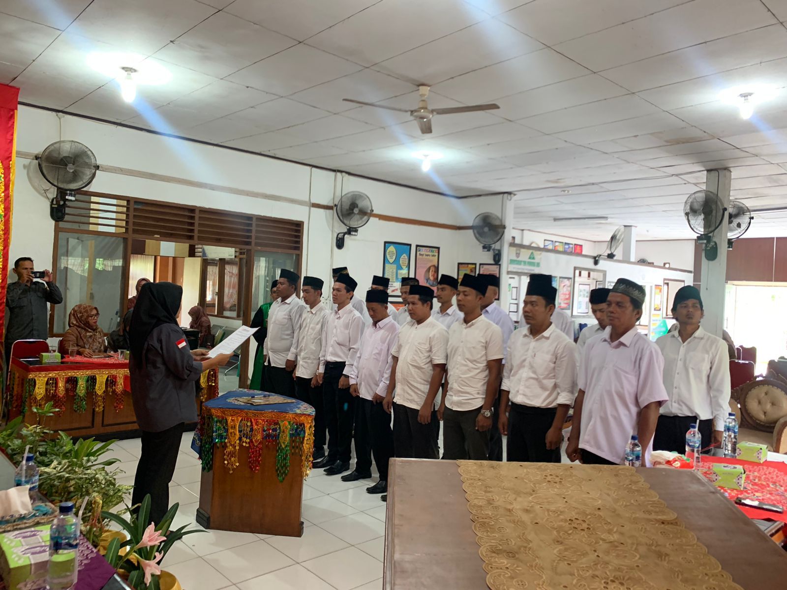 Sebanyak 84 Anggota Panwaslu Kelurahan/Desa Se Pasaman Barat Resmi Dilantik