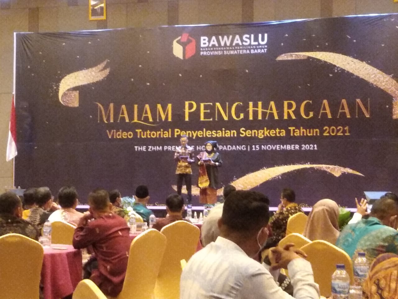 Malam Penghargaan Video Tutorial Penyelesaian Sengketa Bawaslu Provinsi Sumatera Barat