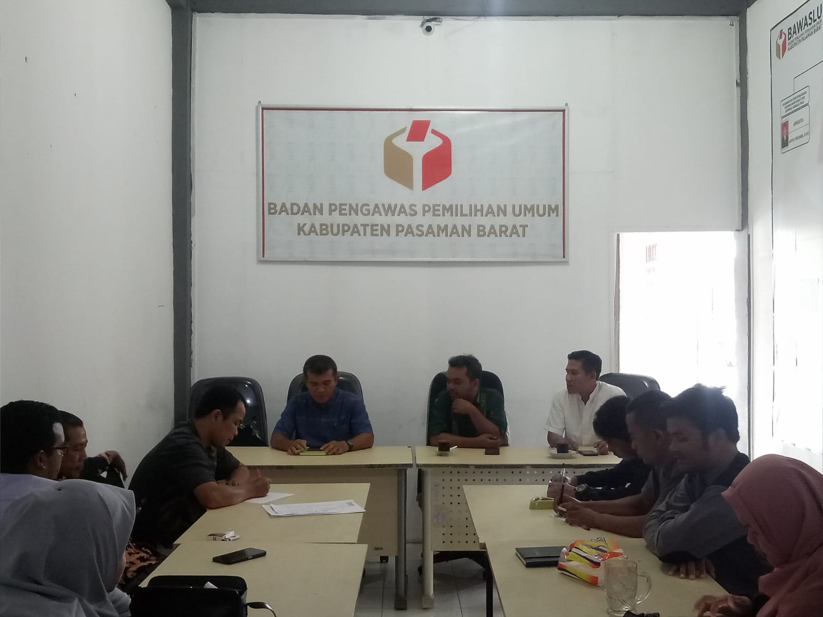Tingkatkan Kapasitas SDM Bawaslu Pasbar Gelar Pelatihan Jurnalistik