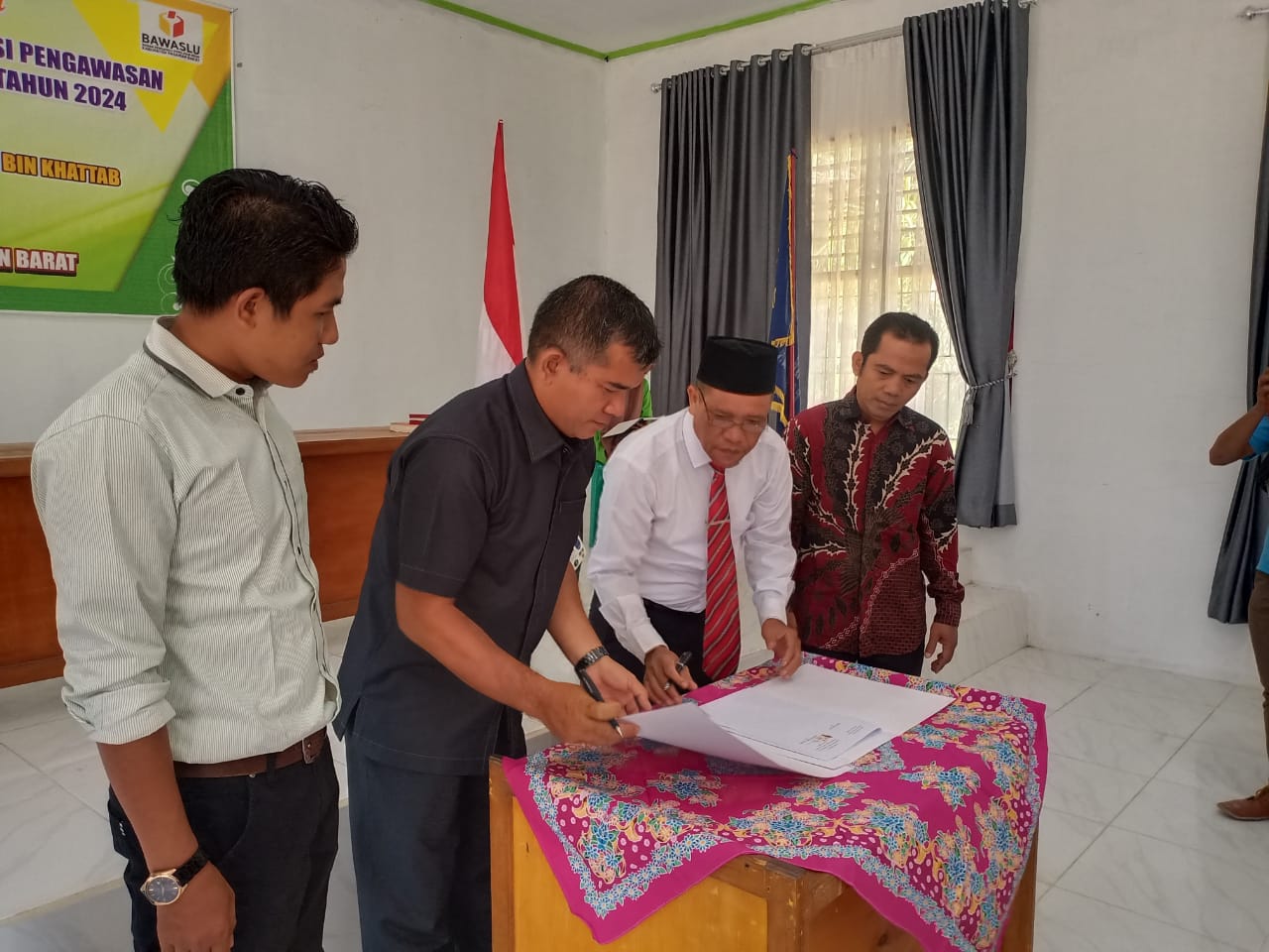 Sekolah Tinggi Agama Islam Umar Bin Khattab (STAI-UBK) Ujung Gading kini menjadi salah satu mitra Bawaslu dalam melakukan pengawasan Pemilu/Pemilihan 