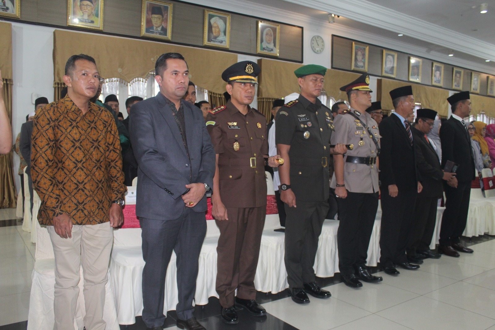 Ketua Bawaslu Pasaman Barat Hadiri Pelantikan Bupati dan Wakil Bupati Pasaman Barat Periode 2025–2030