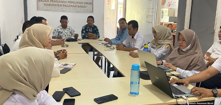  Badan Pengawas Pemilu (Bawaslu) Kabupaten Pasaman Barat menyelenggarakan Rapat Dalam Kantor (RDK) bertema Pembinaan Kelembagaan yang Berfokus pada Penanganan Pelanggaran Pemilu. Kegiatan ini berlangsung pada Rabu (10/9) bertempat di Kantor Bawaslu Kabupaten Pasaman Barat
