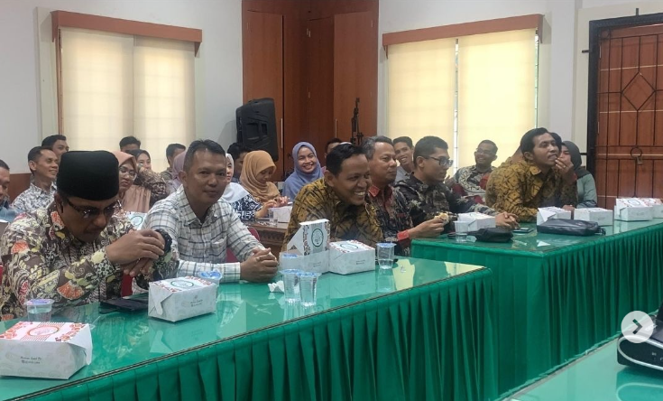Bawaslu Kabupaten Pasaman Barat menghadiri kegiatan Penguatan Kelembagaan Sumber Daya Manusia (SDM) Pengawas Pemilu Berintegritas, Transparansi, dan Bermartabat yang diselenggarakan oleh Bawaslu Provinsi Sumatera Barat pada Kamis (18/9) di Kantor Bawaslu Provinsi Sumatera Barat, Padang.