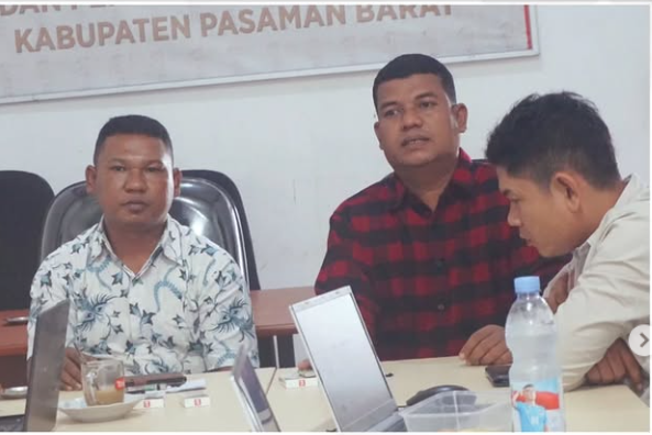 Bawaslu Kabupaten Pasaman Barat memastikan bahwa seluruh jajaran memahami prosedur, batas waktu, serta mekanisme teknis pelaporan LHKPN. Selain itu, rapat ini sekaligus mendorong penguatan budaya kerja yang lebih transparan, akuntabel, dan berorientasi pada pelayanan publik yang berkualitas.