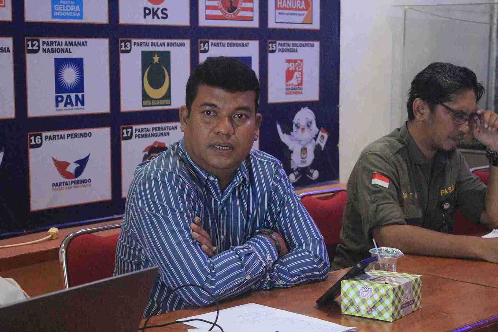 Anggota Bawaslu Kabupaten Pasaman Barat Beldia Putra RAPAT KOORDINASI PRA PENETAPAN PEMUTAKHIRAN DATA PEMILIH BERKELANJUTAN TRIWULAN IV TAHUN 2025 BERSAMA KPU PASAMAN BARAT