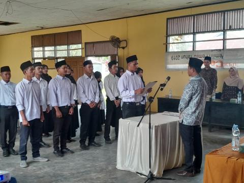 Pelantikan dan Pengambilan Sumpah/Janji