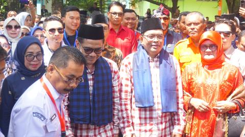 Proses Pendaftaran Pasangan Calon Jailani-Syamsul Bahri