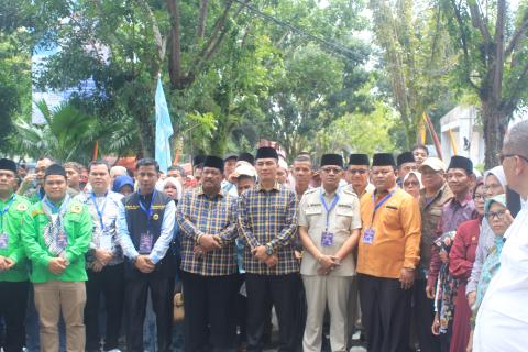 Proses Pendaftaran Pasangan Calon Daliyus-Heri Miheldi ke KPU Pasaman Barat
