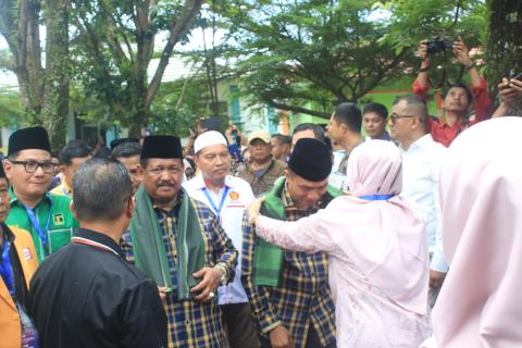 Proses Pendaftaran Pasangan Calon Daliyus-Heri Miheldi ke KPU Pasaman Barat