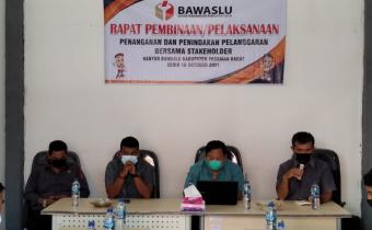 Rapat Pembinaan Pelaksanaan Penanganan dan  Penindakan Pelanggaran 