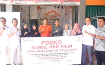 Bawaslu Kabupaten Pasaman Barat launching Posko Kawal Hak Pilih di Kantor Bawaslu Kabupaten Pasaman Barat,Rabu. (26/06)
