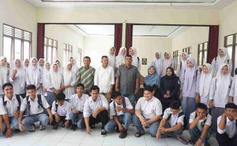 Foto Bersama Siwa-Siswi SMK Cersa Pasaman 