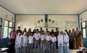 Foto Bersama kegiatan sosialisasi pengawasan partisipatif