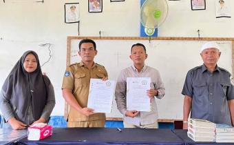 Foto Bersama Penandatanganan MOU